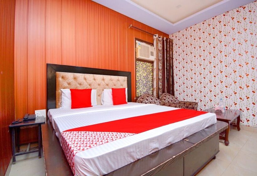 호텔 Palace Plaza By Oyo Rooms