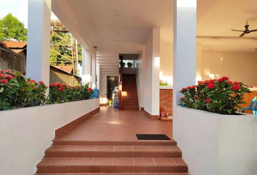 هتل Pengthol Residence