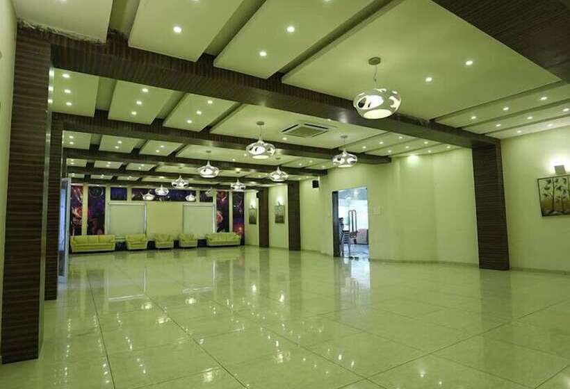 فندق Prabhu Farms And Resort