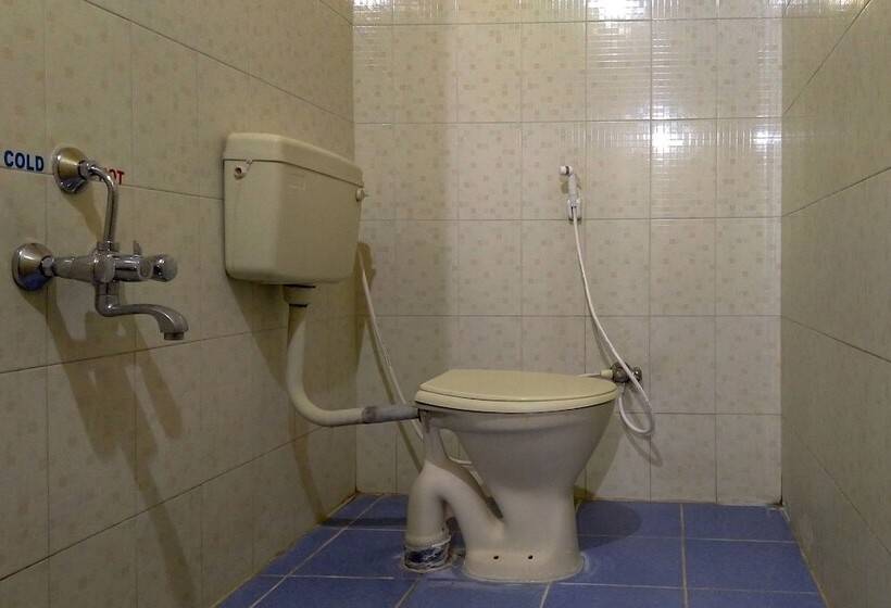 בית מלון כפרי Ramas Residency By Oyo Rooms