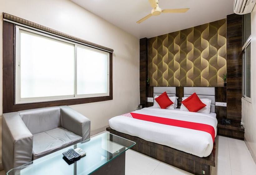 ホテル Shree Balaji Palace By Oyo Rooms