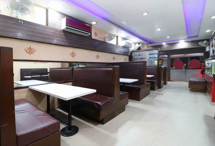 호텔 Singh's 11 By Oyo Rooms