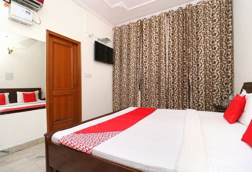 هتل Singh's 11 By Oyo Rooms