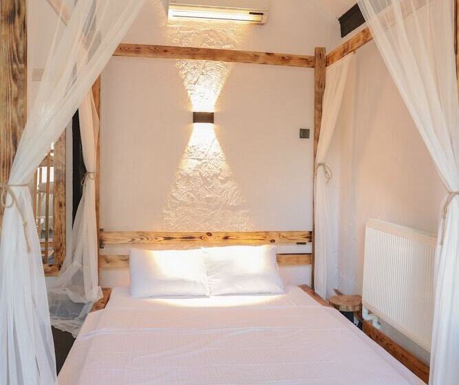 هتل Sapanca Taş Ev & Bungalow