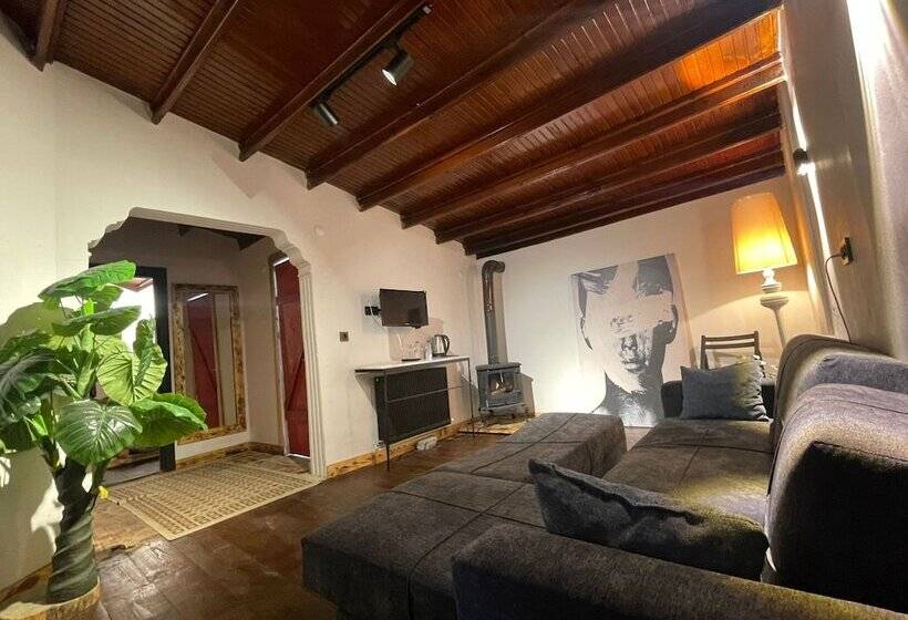 هتل Sapanca Taş Ev & Bungalow