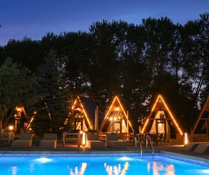 هتل Sapanca Taş Ev & Bungalow
