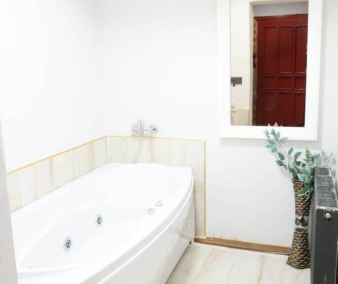 هتل Sapanca Taş Ev & Bungalow