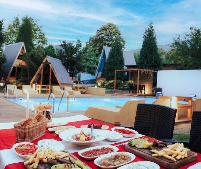 هتل Sapanca Taş Ev & Bungalow