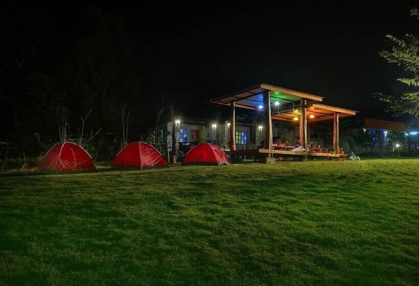 هتل The Nanda Resort