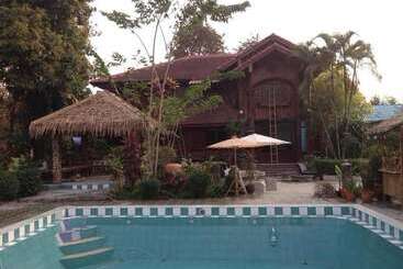 호텔 Villa Aden Organic Resort Nakornnayok