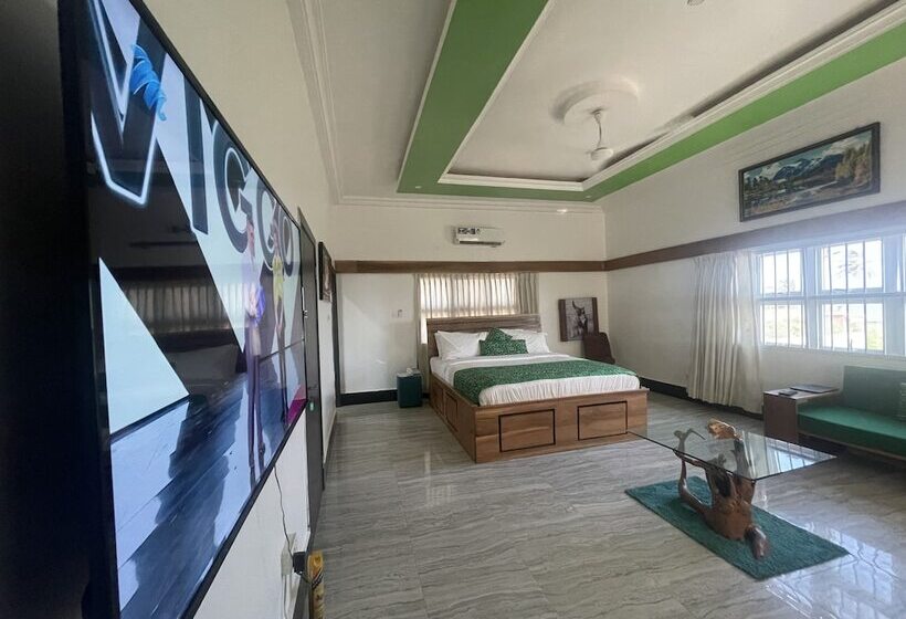 بنسيون Accruase Paradise