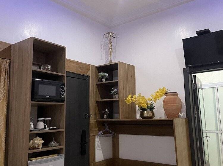 بنسيون Accruase Paradise