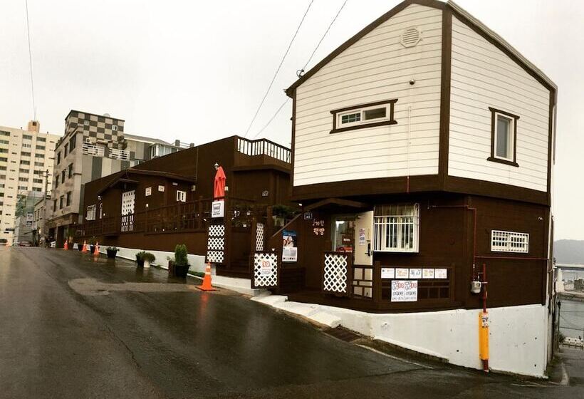 Pensão Hago Guest House