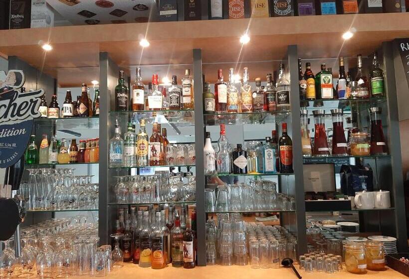 پانسیون Les 3 Cailloux Bar Restaurant