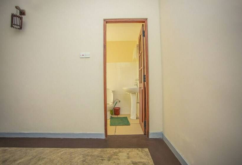 ペンション The Hilltop Eco Homestay