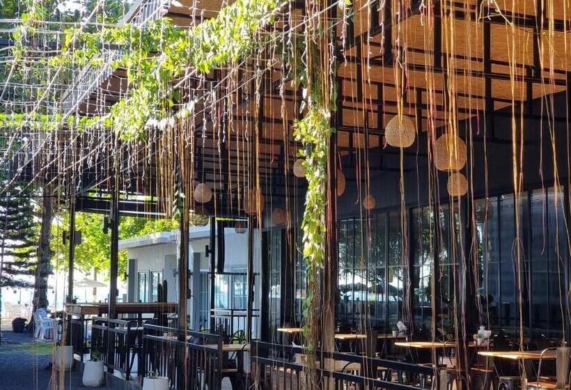 پانسیون Tt Naiyang Beach Phuket