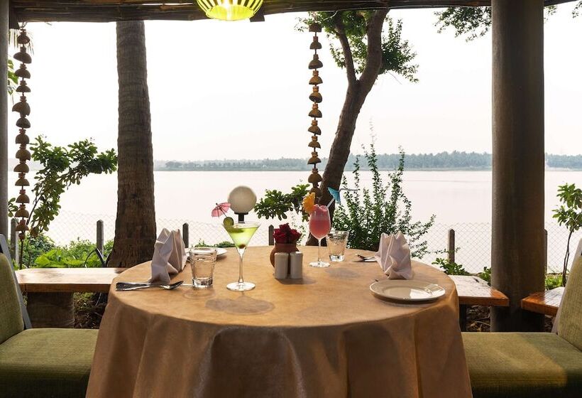 Курорт Rvr Sarovar Portico Dindi
