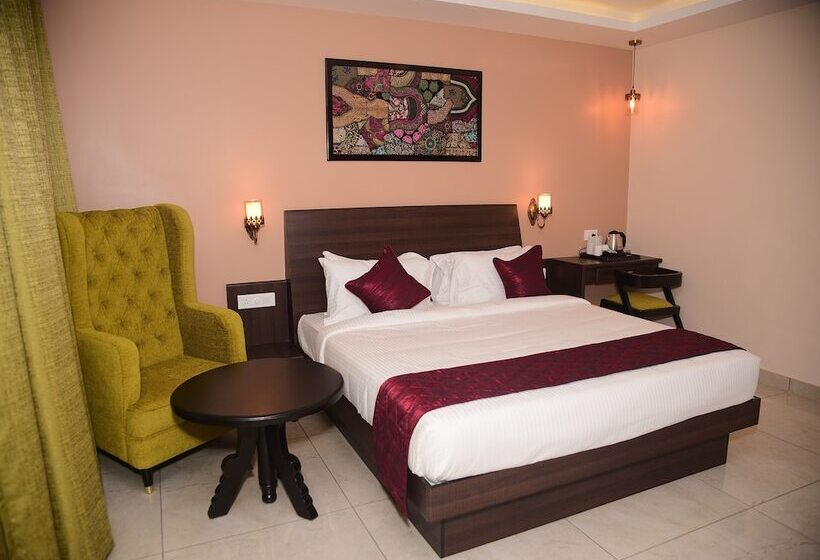 منتجع White Pearl Residency