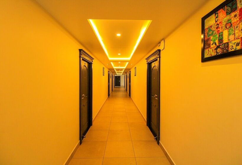 منتجع White Pearl Residency