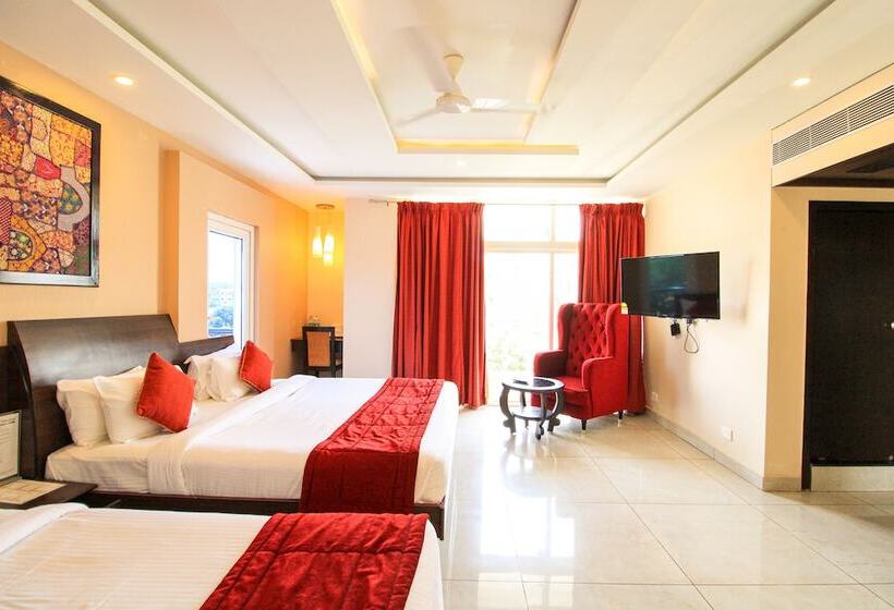 منتجع White Pearl Residency