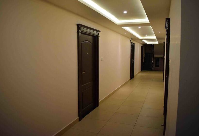 منتجع White Pearl Residency