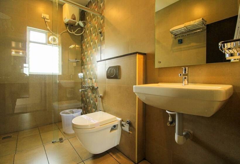 منتجع White Pearl Residency