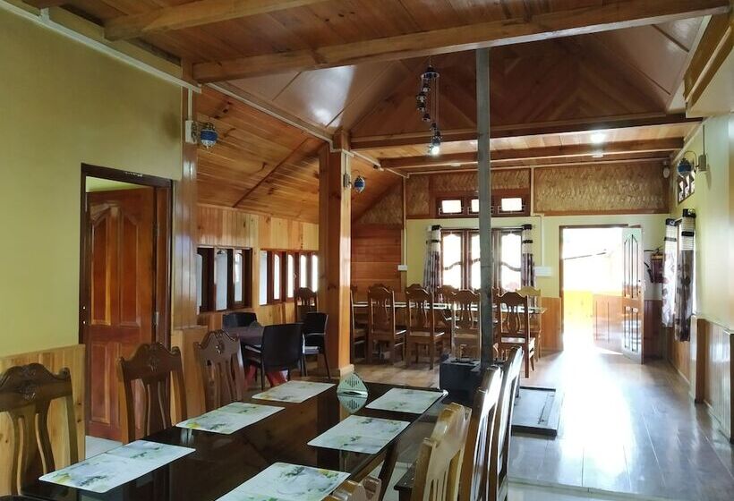 리조트 Ziro Palace Inn