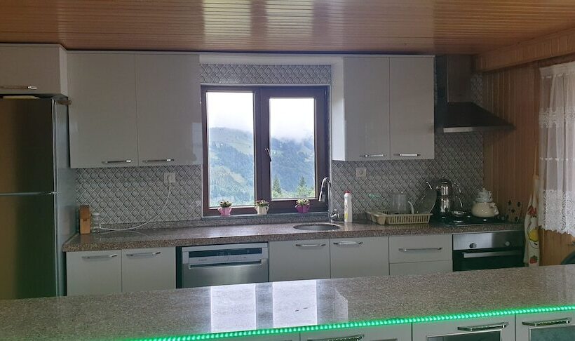 Sisdagi Zirve Otel