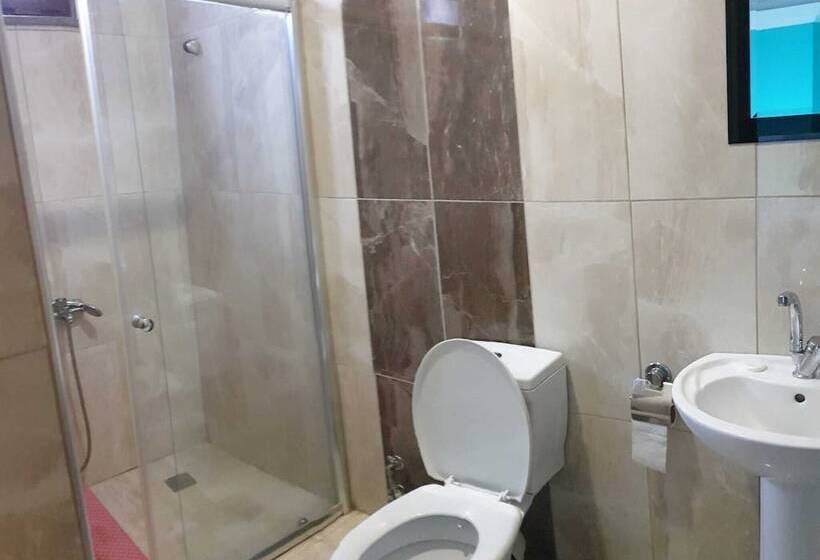 Sisdagi Zirve Otel