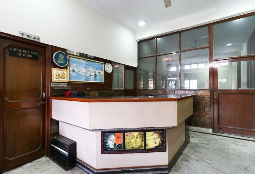 Spot On 46852 Hotel Pal Regency