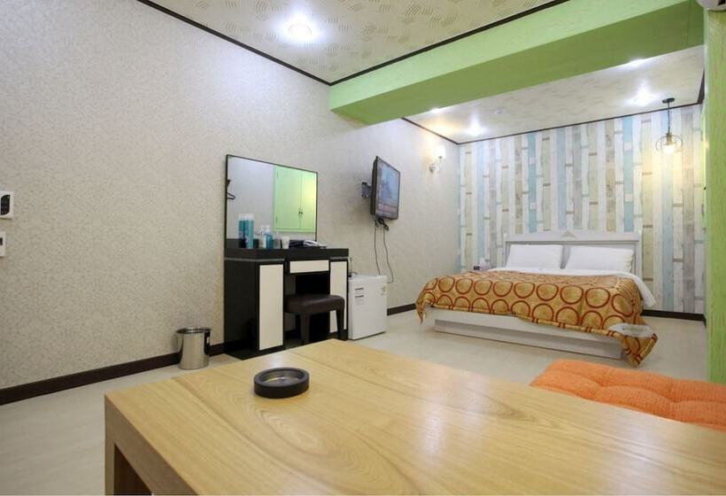 Yegrina Motel