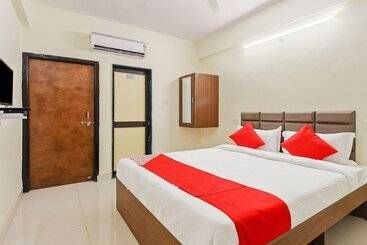 Alok Hotel By Oyo Rooms
