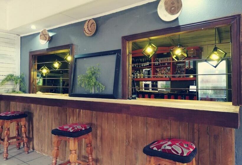 مبيت وإفطار Riverside's Kaia