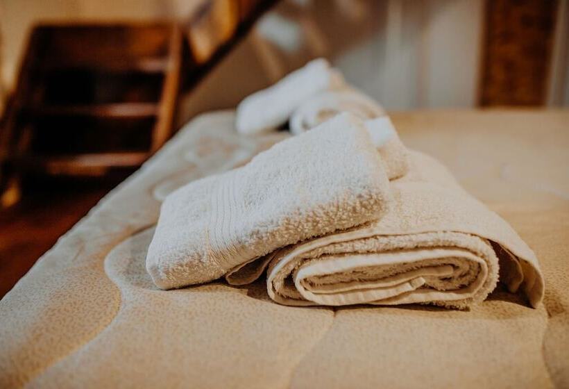 住宿加早餐  Stone House