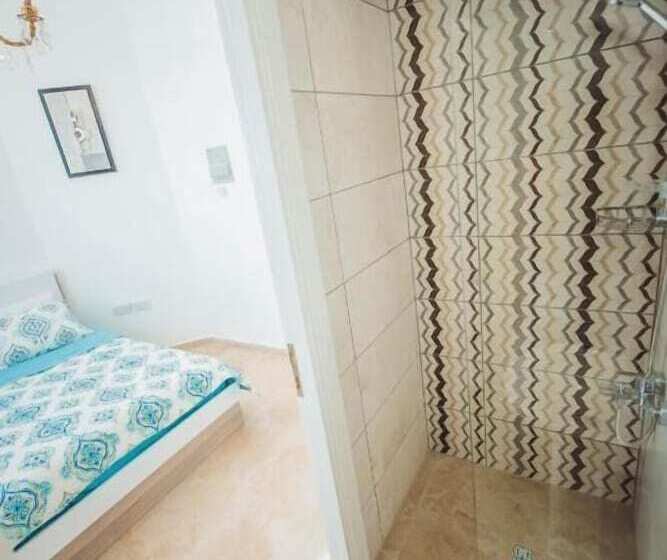 مسافرخانه Nicosia Taskonak Hotel & Restaurant