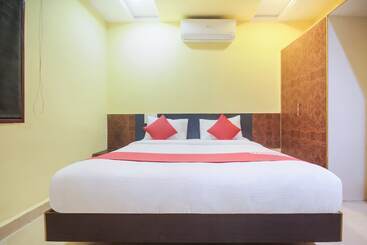 هتل Rashi Farms By Oyo Rooms