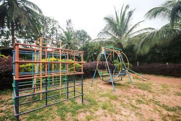 هتل Rashi Farms By Oyo Rooms