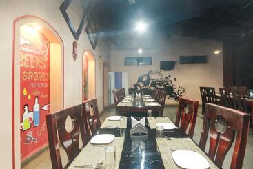 هتل Rashi Farms By Oyo Rooms
