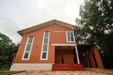 هتل Rashi Farms By Oyo Rooms