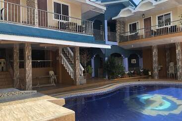 هتل Seaview Beach Resort