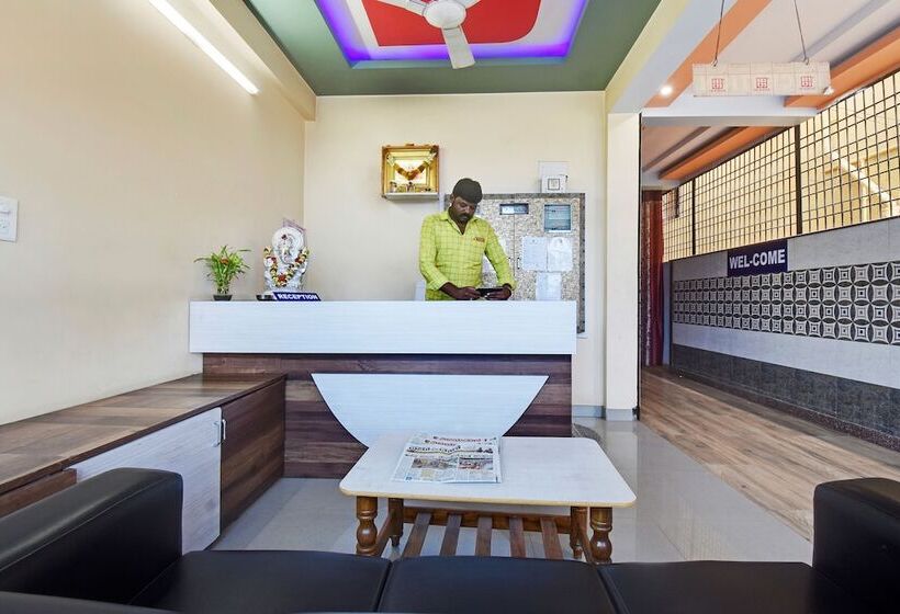 酒店 Spot On 48860 Anil Lodge