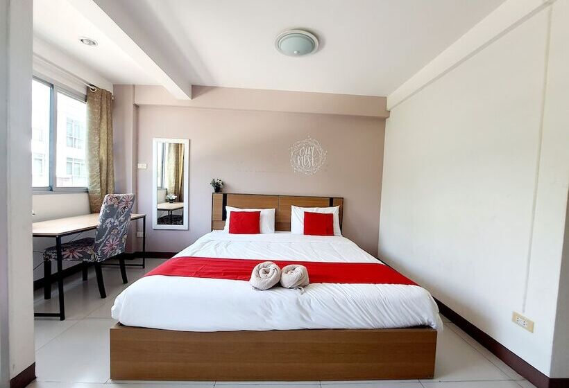 Отель The Park Bangyai Residence