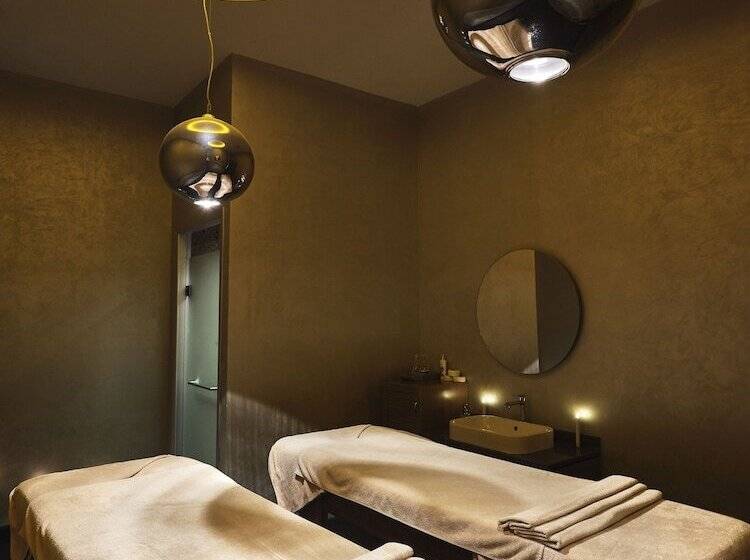 Magna Pivot Hotel   Boutique Class