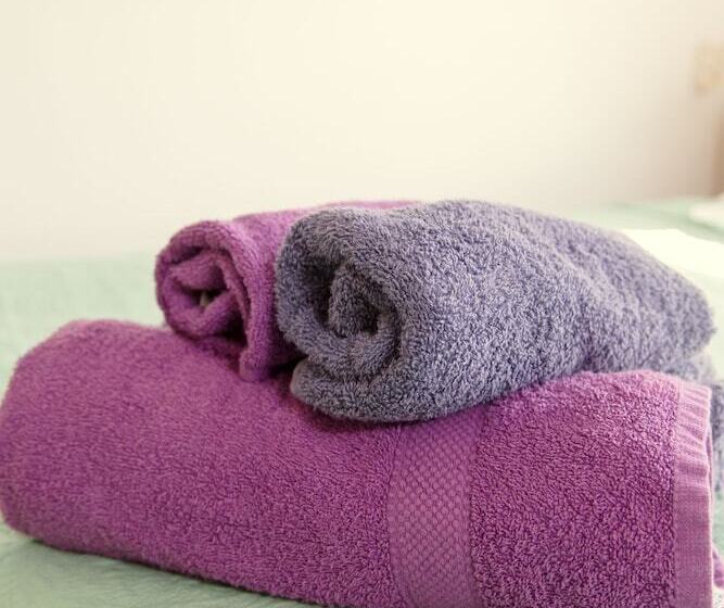 פנסיון Acticon Rooms Larnaca