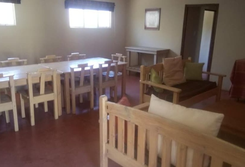 بنسيون Emoyeni Country Lodge