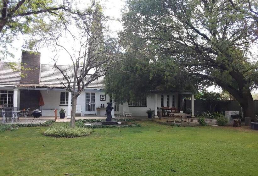 פנסיון Simoni Guest House