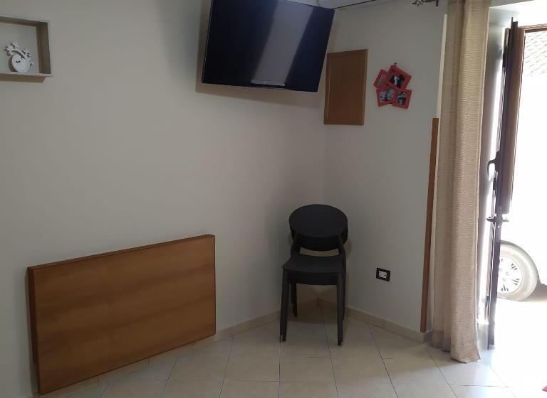 بنسيون Stone House E Casa Vacanze Zia Rosina