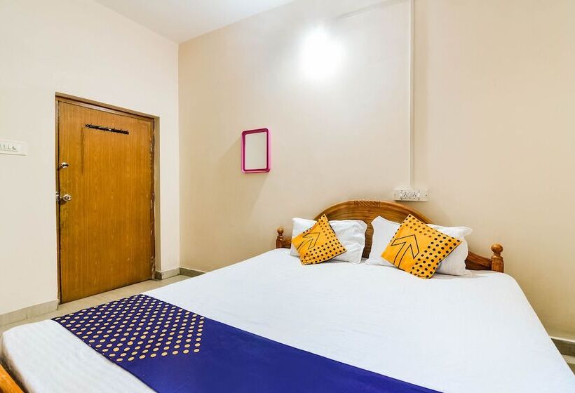 Spot On 60927 Hindustan Hotel & Lodging