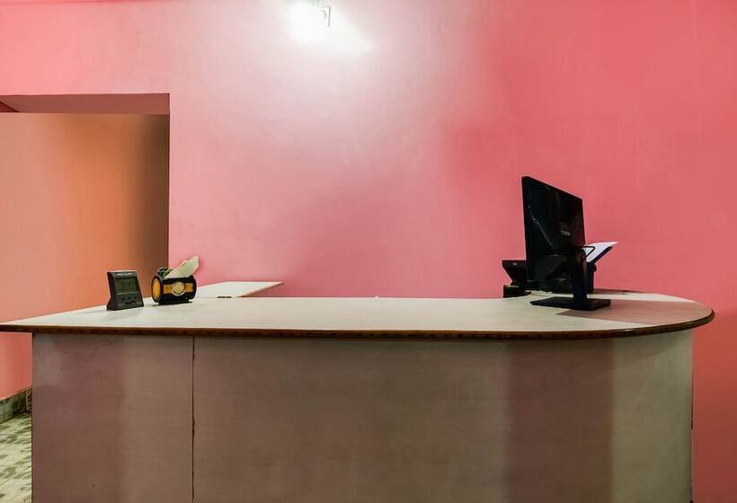 Spot On 60927 Hindustan Hotel & Lodging