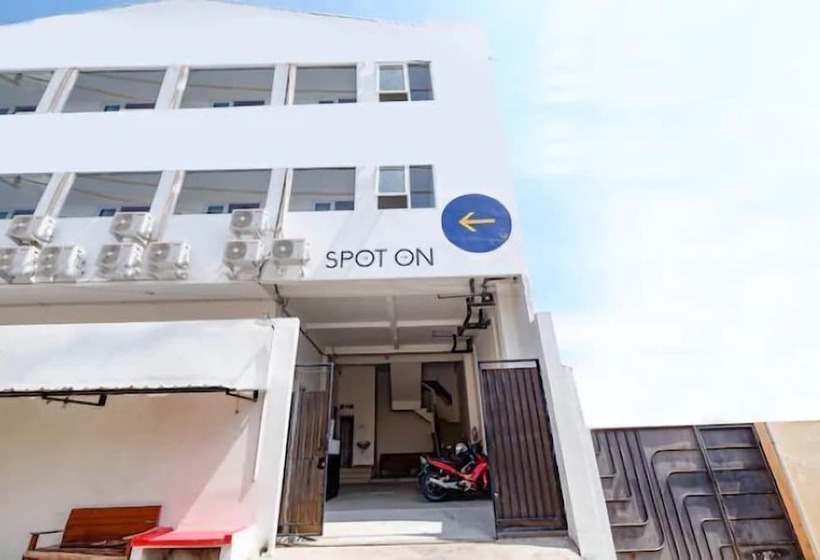 旅馆 Spot On 2026 Arta Residence
